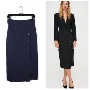 NWT Aritzia Babaton Billy Navy Button Wrap Midi Skirt Size 6
